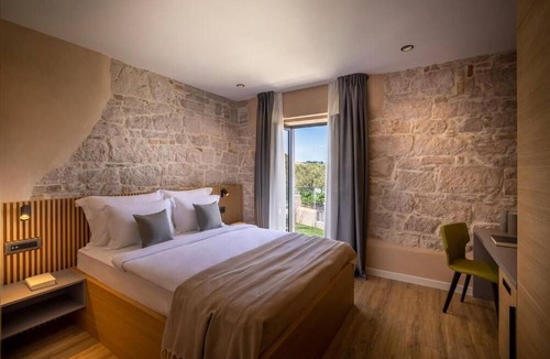 Preko Hotel | DUNATOVI DVORI Heritage Hotel