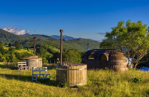 Dambovicioara Hotel | Ursa Mica Glamping Resort