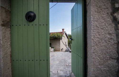 Ravno Villa | Villa Ana - Rustic Stone Villa with Swimming Pool