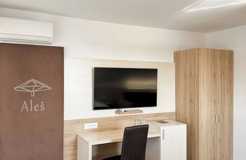 Kranj Hotel | Hiša Aleš