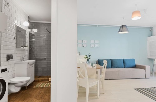 Brasov City Centre Apartment | Blue Apartment near Shopping City Brasov