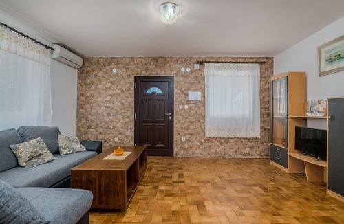 Klimno Apartment | Flat "Biserka" with a view of the water