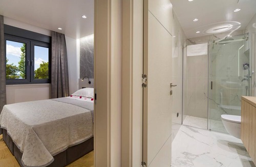 Promajna Apartment | Exclusive apartment in a dream location by the sea.