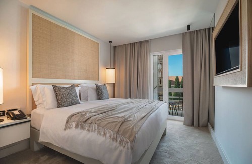 Hvar Old Town Hotel | Beach Bay Hvar Hotel