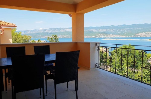 Silo Apartment | Flat Branka sea view, 160m from the sea, terrace