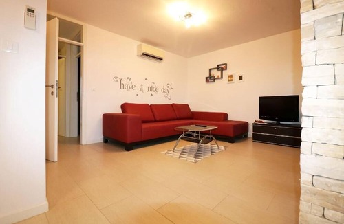 City Center Apartment | Apartment "Lorena Premium" with a view of the water