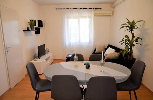 Poljica Apartment | Ground floor apartment, first row from sea