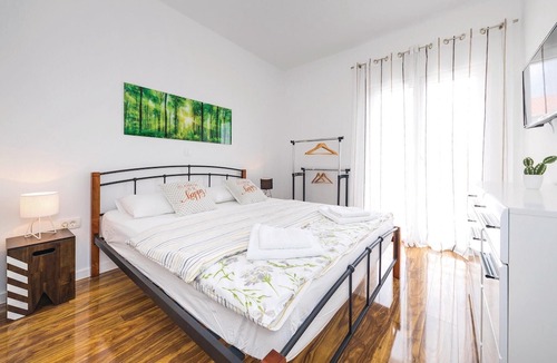 Kastel Stari Villa | Beautiful Home in Kastel Stari With Jacuzzi, Wifi and 2 Bedrooms