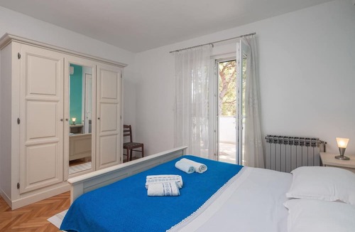 Slatine Villa | Split area -Trogir BEACH RESORT NEAR TROGIR AND SPLIT SPECIAL OFFER MAY