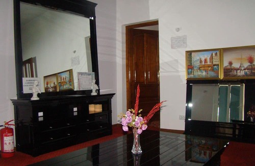 Alba Iulia House | Crown Royal Pensiune