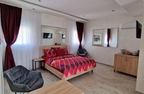 Vozdovac House | Green Set