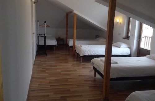 Oarja House | Belegania