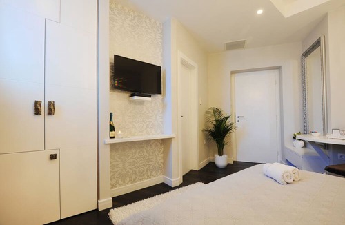 Zadar Old Town House | Silver & Gold Luxury Rooms