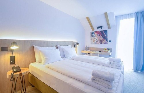 Delnice Hotel | Hotel Risnjak