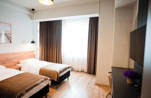 Otopeni Hotel | At Georges Stay & Fly