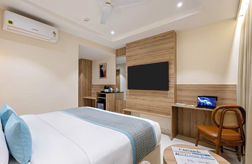Madhapur Hotel | MONDAY PREMIUM Madhapur