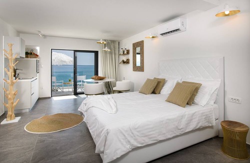 Znjan Bed & Breakfast | Gallery Luxury Suites & Rooms - Adults Only