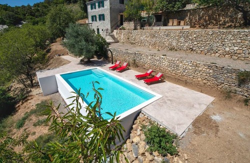 Kastel Luksic House | Stone House Bay View - Kaštel Lukšić