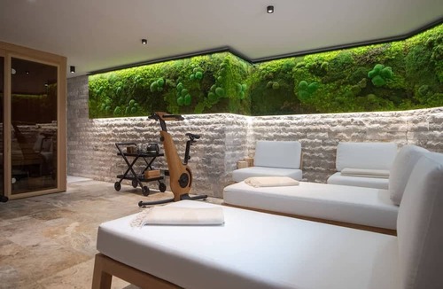 Ukanc House | Luxury Chalet With Jacuzzi at Lake Bohinj