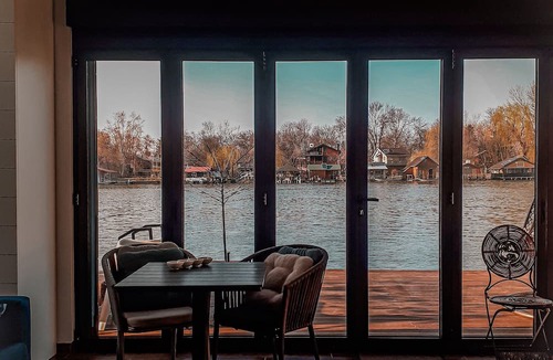Cukarica Boat Rental | Beach House Belgrade