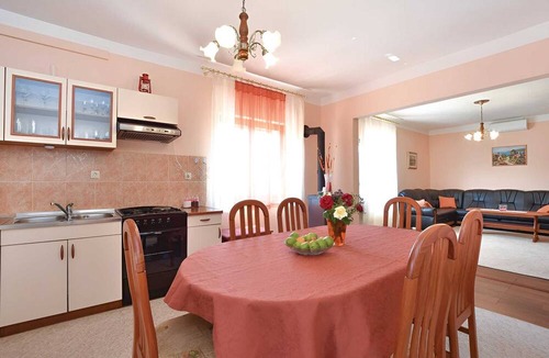 Sinj House | Villa Matulovic with pool, Sinj