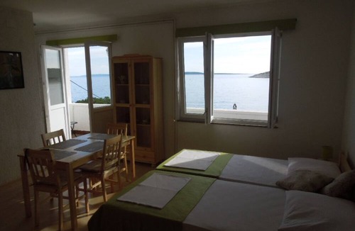 Martinscica House | Apartments Julia
