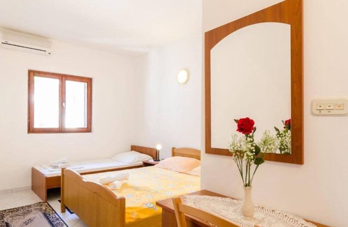 Sobra House | Guest House Sobra 38