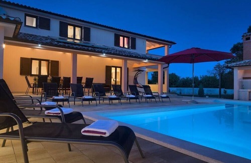 Rojnici Villa | Amber Comfortable holiday residence
