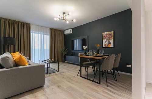 Sector 2 Apartment | Luca