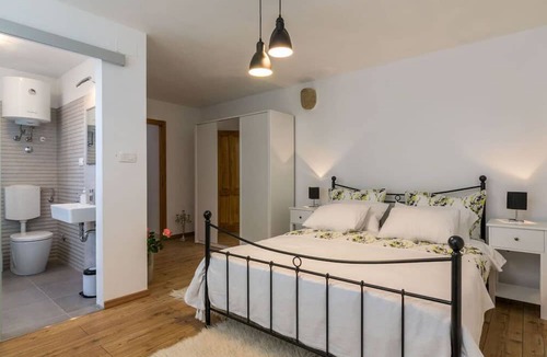 Sveti Bartol Villa | Alba Comfortable holiday residence