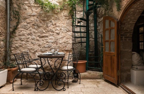 Stari Grad Cottage | Pharos Stone Retreat | Historic Courtyard Cottage
