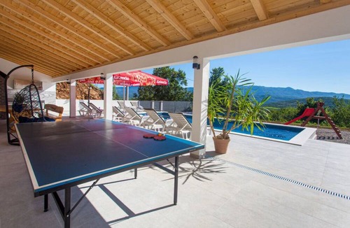 Caporice House | Holiday house Marijana - modern with pool: - Trilj, Riviera Split, Croatia