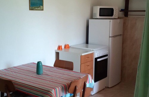 Batalaza Apartment | Apartment Renatare - close to the sea with parking: A1(2+1) - Ugljan, Island Ugljan, Croatia