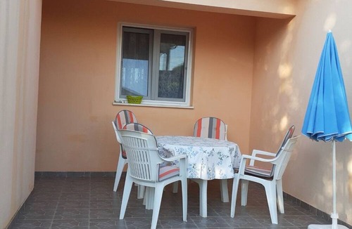 Batalaza Apartment | Apartment Renatare - close to the sea with parking: A2(2+2) - Ugljan, Island Ugljan, Croatia