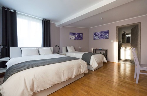 Tirgu Jiu House | Casa Ris