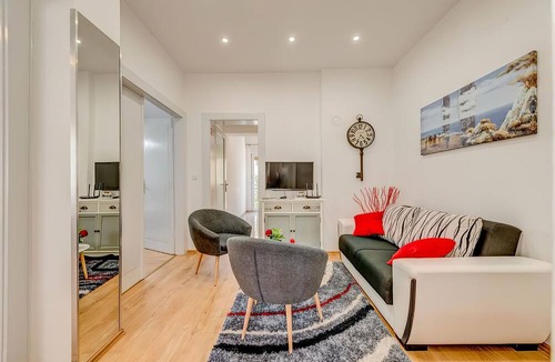 Split House | Happy Home - Rental Residence