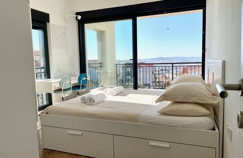 Mravince Villa | Luxury modern villa with panoramic view of Split and adriatic sea.