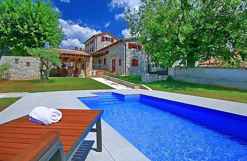 Dracevac House | 3 bedroom accommodation in Porec