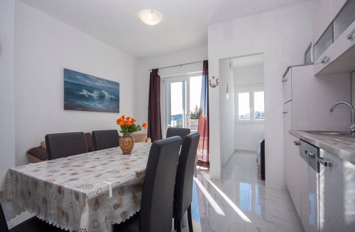 Dvornica Apartment | Apartments Happy Holiday