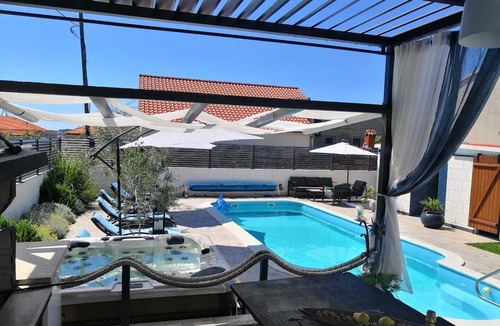 Seget Donji Apartment | VILLA BAMBOLA with private hydromassage heated pool and jacuzzi, for up to 8