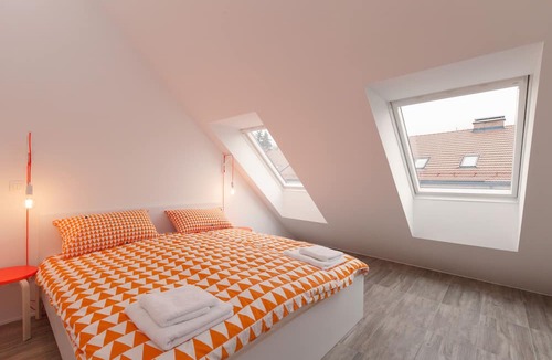 Ljubljana City Centre Apartment | Flex Multicolour Tour As/Comfy designed 1BR apartment, free WiFi and AC