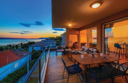 Kastel Gomilica Apartment | 3 bedroom lovely apartment in Kastel Gomilica