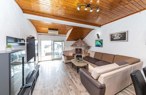 Kastel Stafilic Apartment | Amazing apartment in Kastel Stafilic with sauna