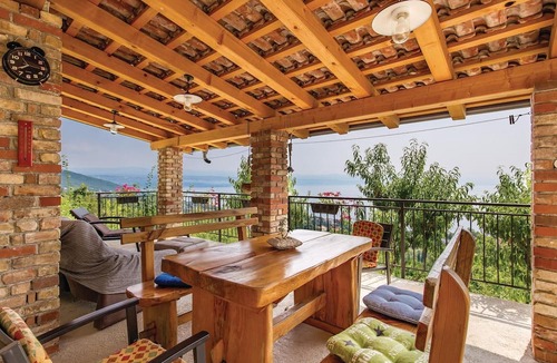 Lovran Apartment | Stunning apartment in Lovran with house sea view