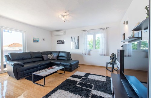 Znjan Apartment | Apartment Gorana (45091-A1) - Split