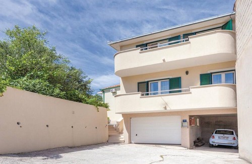 Trogir Apartment | Stunning apartment in Trogir