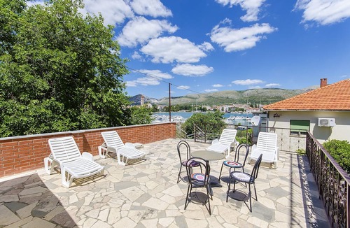 Trogir Apartment | Apartments and Rooms Iva (47621-A11) - Trogir
