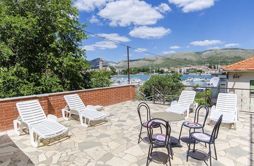 Trogir Apartment | Apartments and Rooms Iva (47621-A11) - Trogir