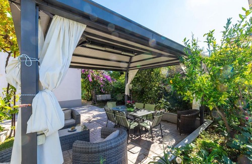 Kastel Stari Apartment | Beautiful apartment in Kastel Stari with WiFi