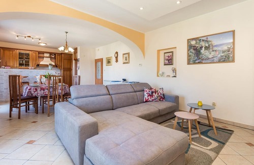 Marcelji Apartment | Cozy apartment in Viskovo with WiFi